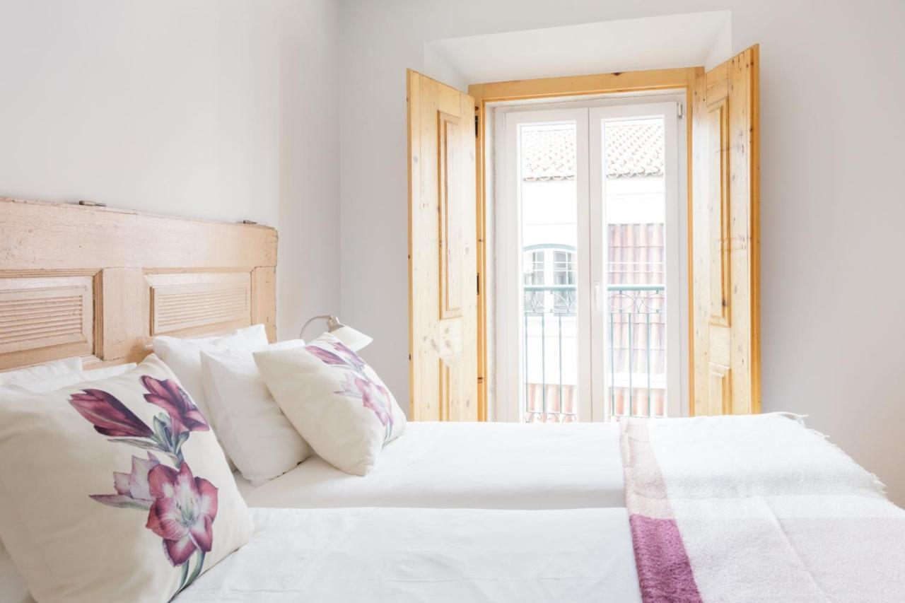 Amazing Rooftop Terrace With River And Historic City View 4 Bedrooms 4 Bathrooms Ac 19Th Century Building Chiado Lisboa Eksteriør bilde